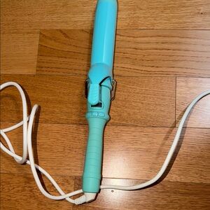 Aqua Curling Iron